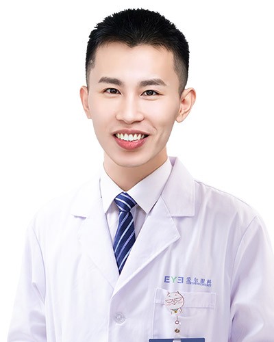 李亚龙