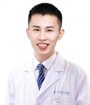 李亚龙